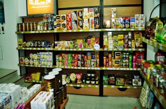 零食语中型店加盟
