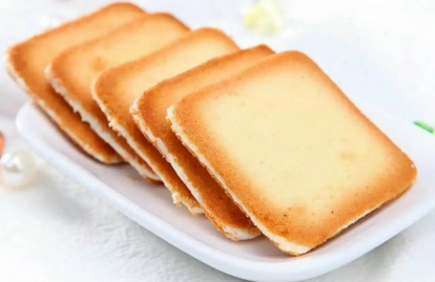 来两份零食店加盟